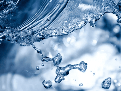 Quelle qualité d'eau choisir pour votre laboratoire ? Guide par application