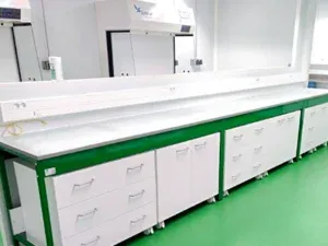 Laboratoire sur mesure avec couleur